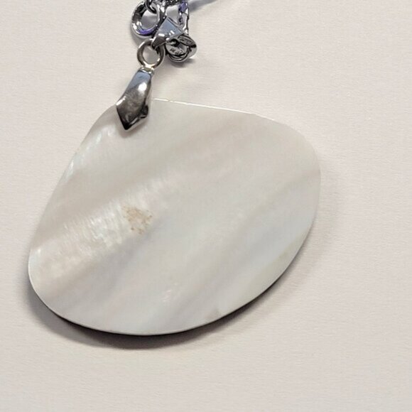 Genuine Abalone Shell Pendant Necklace Triangular Abalone Pendant Short Necklace - Picture 9 of 10